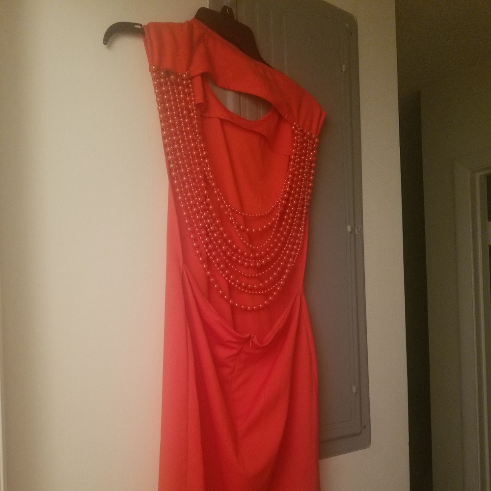 Clothes - Picture 4 of 6